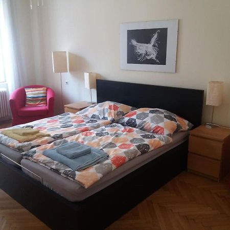 Geraeumige Zentrumsnahe Altbauwohnung Βιέννη Εξωτερικό φωτογραφία