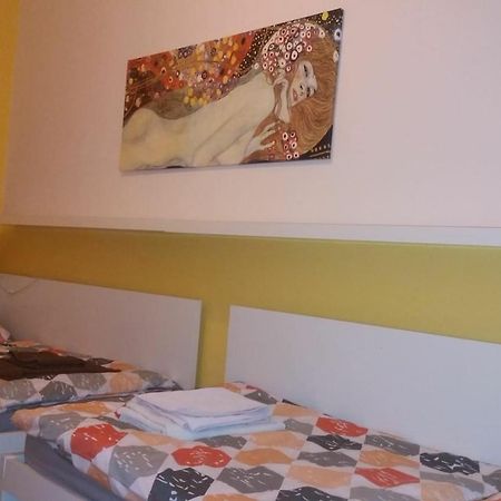 Geraeumige Zentrumsnahe Altbauwohnung Βιέννη Εξωτερικό φωτογραφία