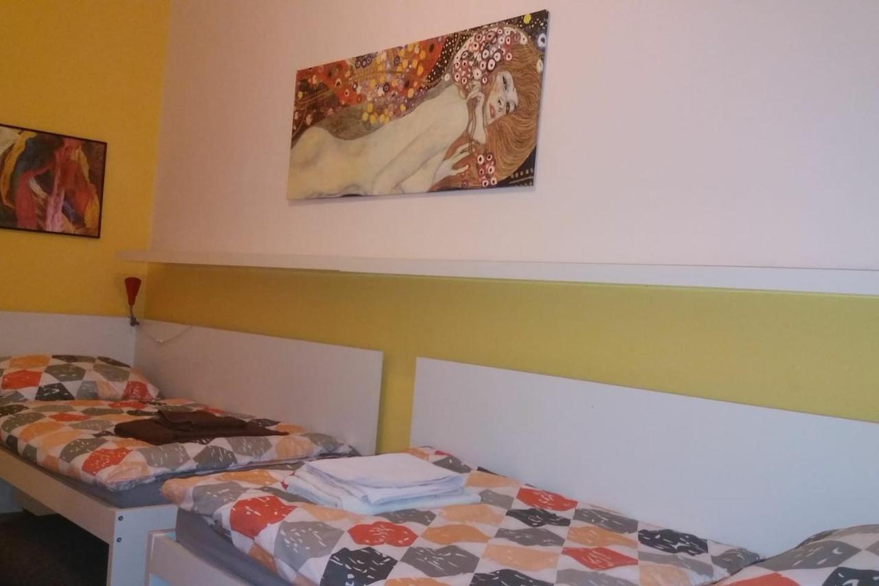 Geraeumige Zentrumsnahe Altbauwohnung Βιέννη Εξωτερικό φωτογραφία