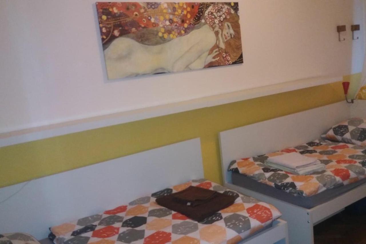 Geraeumige Zentrumsnahe Altbauwohnung Βιέννη Εξωτερικό φωτογραφία